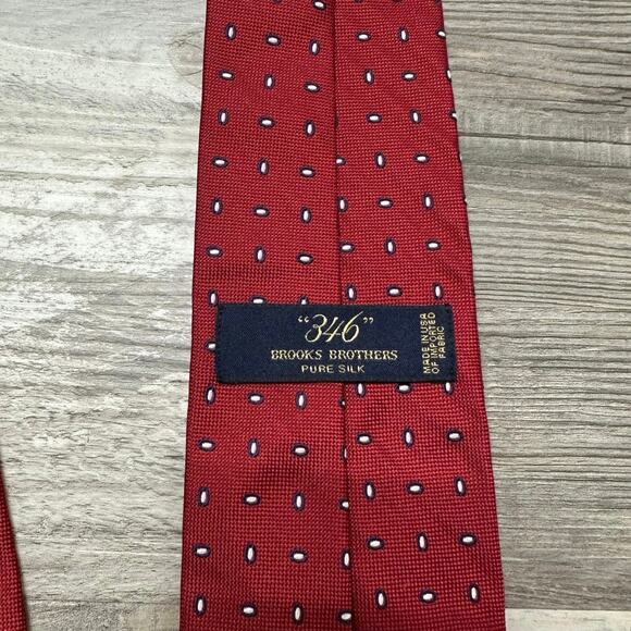 Vintage Brooks Brothers 346 Red Mens‎ Woven USA Made Silk Necktie Oval Dots - Picture 4 of 6